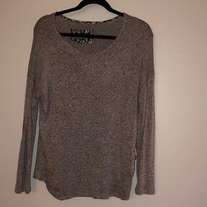 Grey long sleeve sweeter!